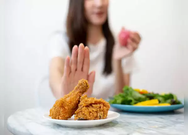 ​जंक फूड बिलकुल न खाएं