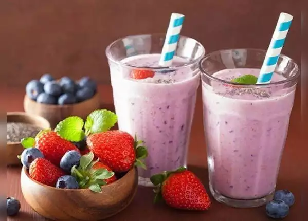 ​फ्रूट्स स्मूदी में करें टोंड दूध का यूज