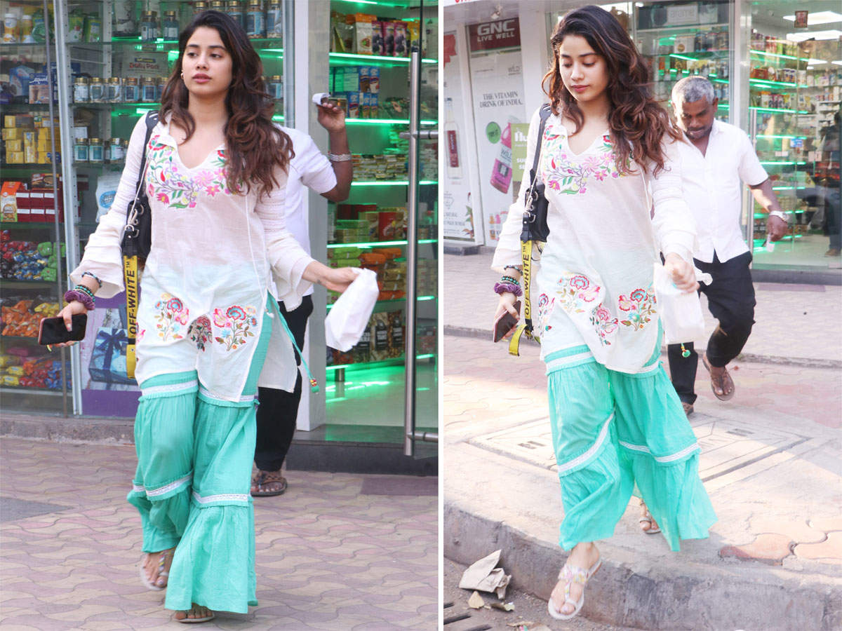 कुर्ते पर था थ्रेड वर्क