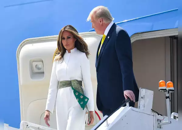 चाइना कॉलर जंपसूट