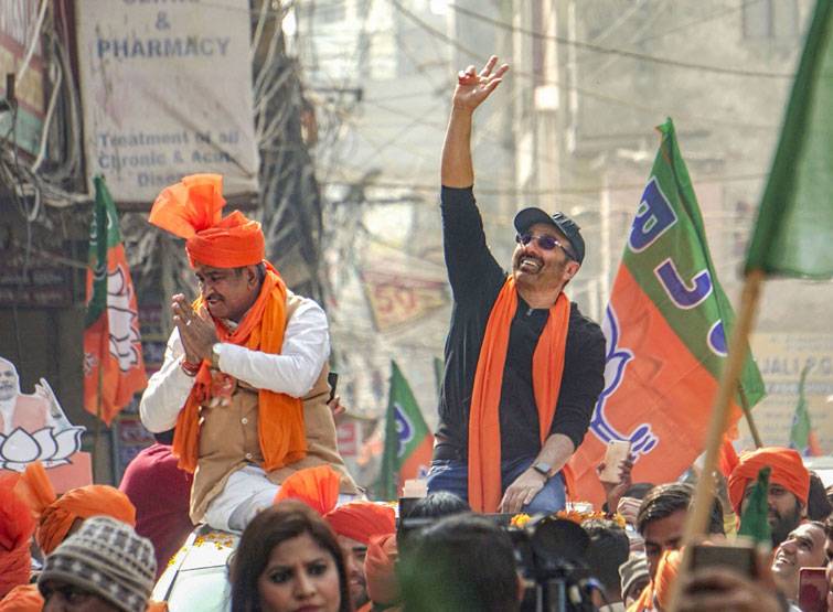 bjp-pti_020820122458.jpg