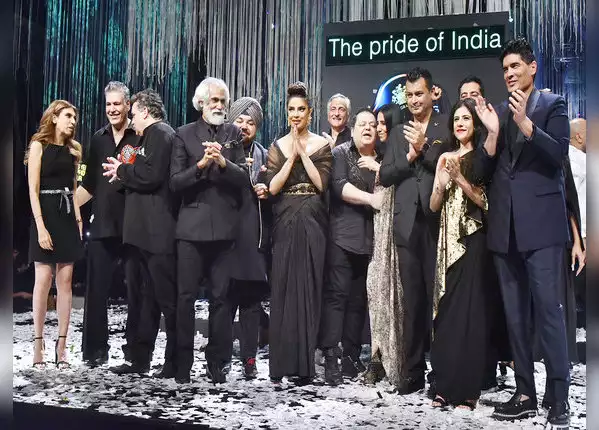 बालों को दिया फ्रंट पफ लुक