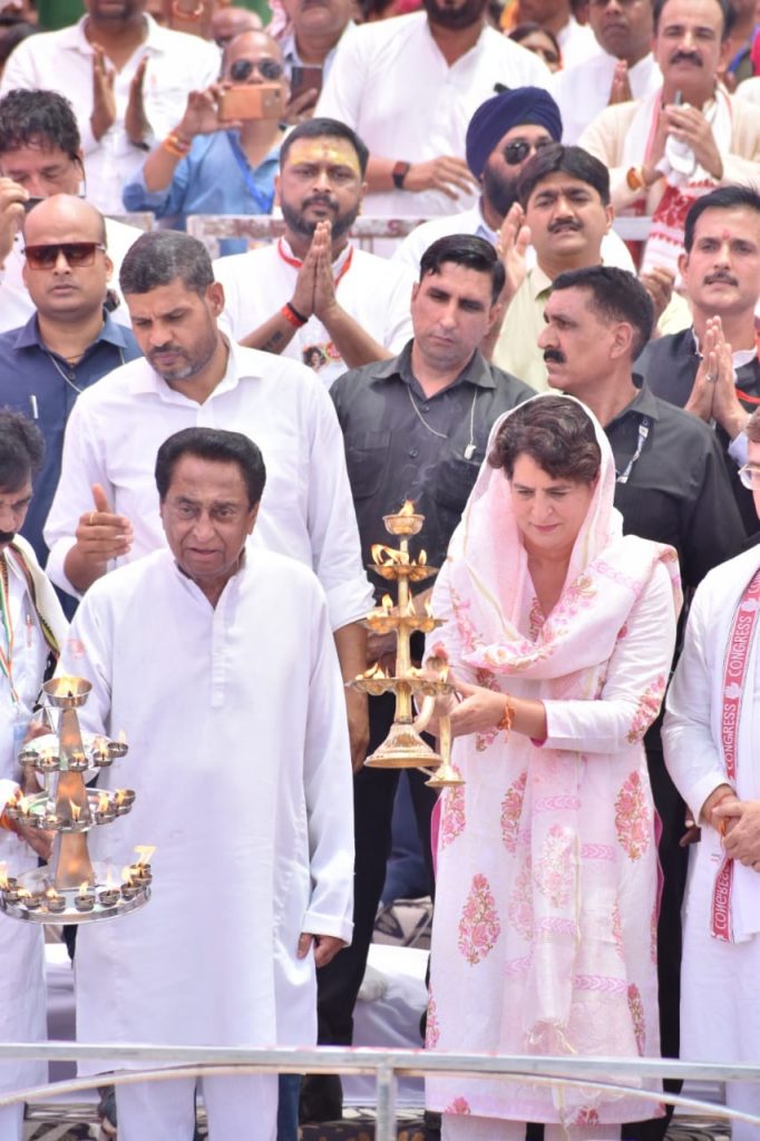 Priyanka Gandhi Worship Narmada River in Jabalpur